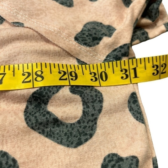 Hopely Leopard Print Women’s Medium OVERSIZED - Picture 4 of 10